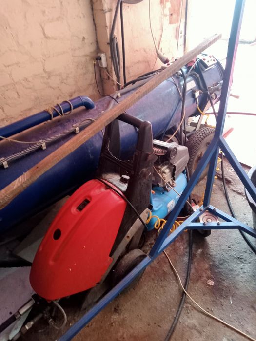 Химчистка стаціонарна: килими, м'які меблі,, автомобілі