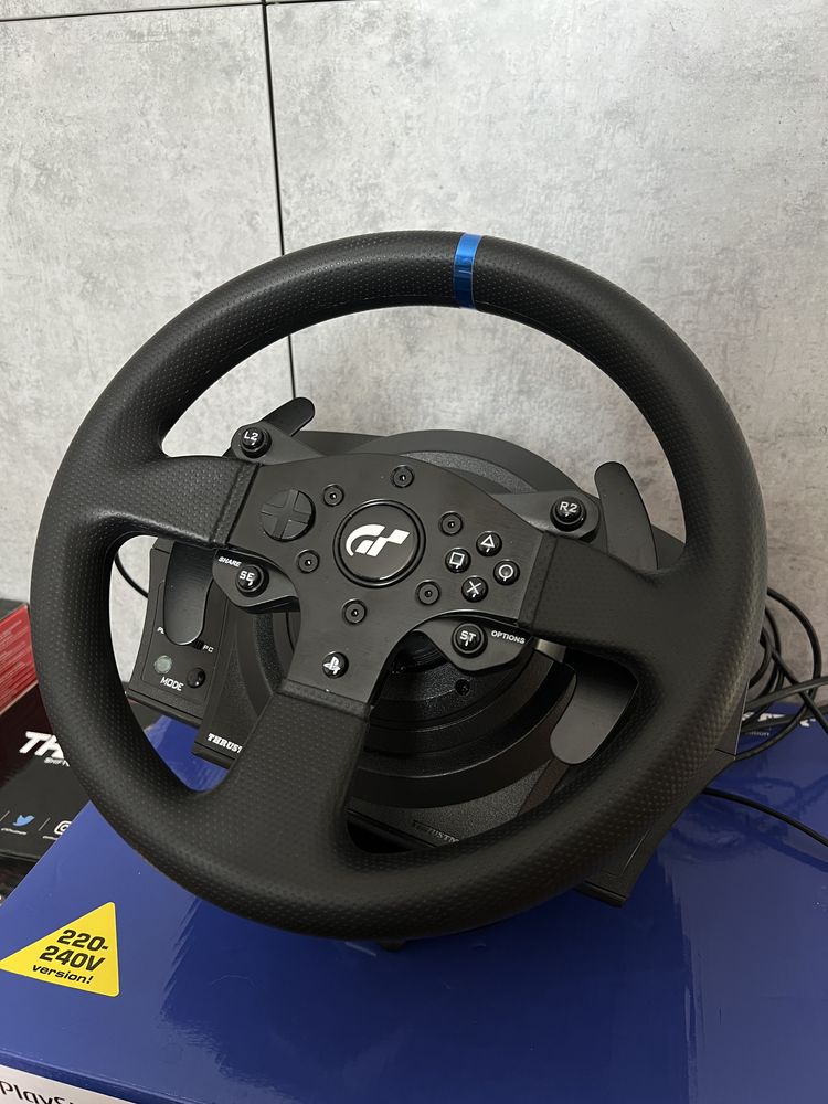 Комплект Thrustmaster: кермо T300RS GT + ручник + шифтер + кріплення
