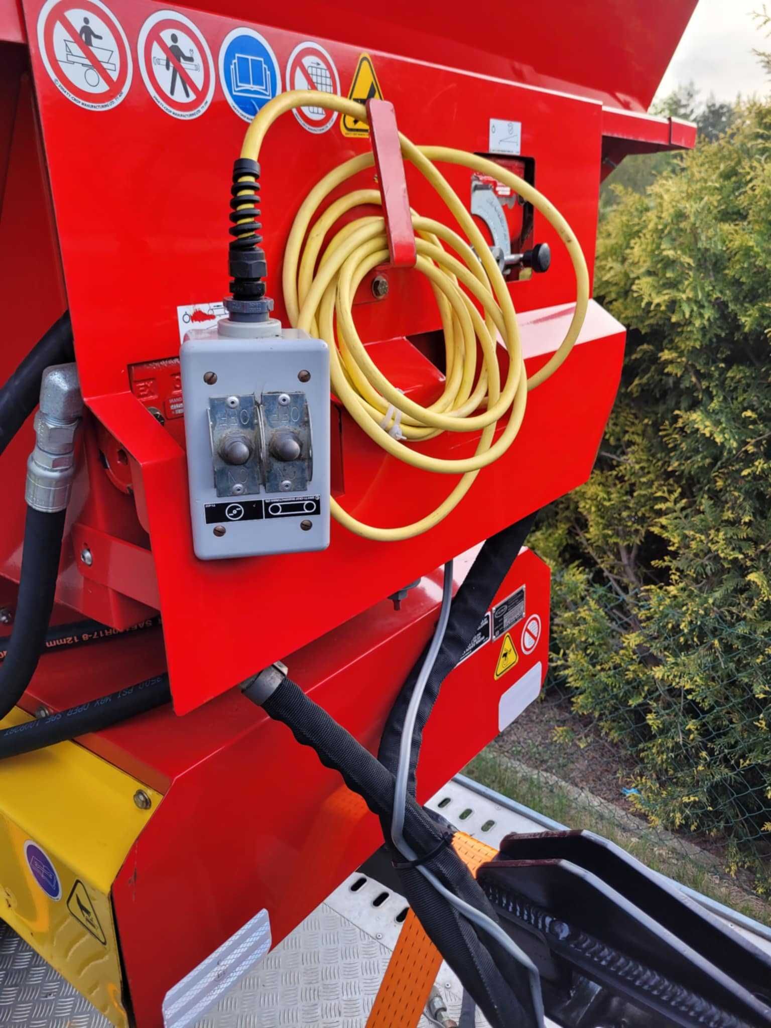 Propass PIASKARKA TYCROP Top dresser posypywarka Rink TORO Aeracja