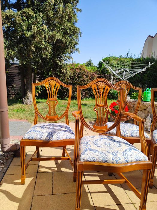 Krzesła drewniane stylowe