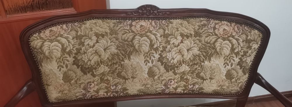 Sprzedam sofę w stylu ludwikowskim