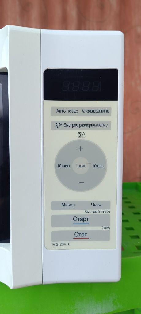 Микровалновка LG MS-2047C