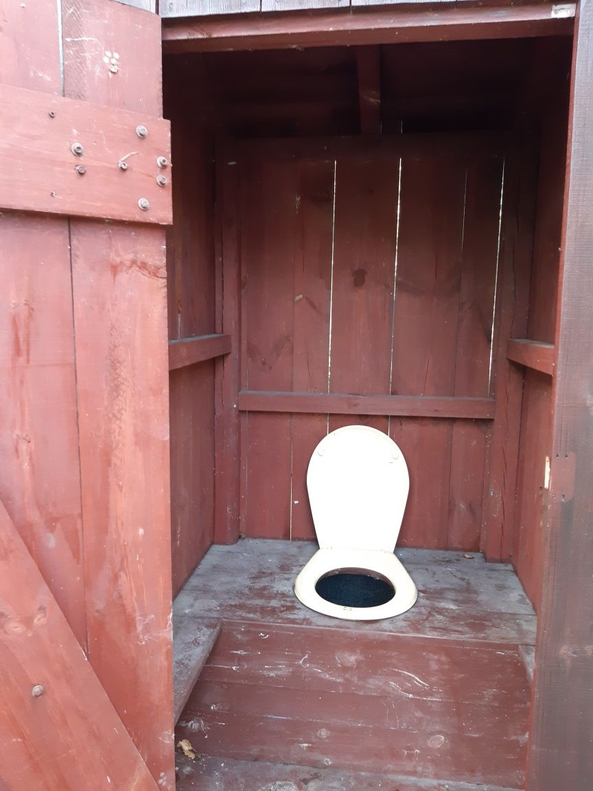 WC, toaleta drewniana