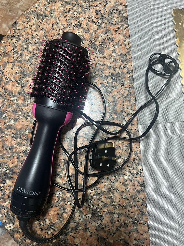 Revlon Blowout Brush USADA