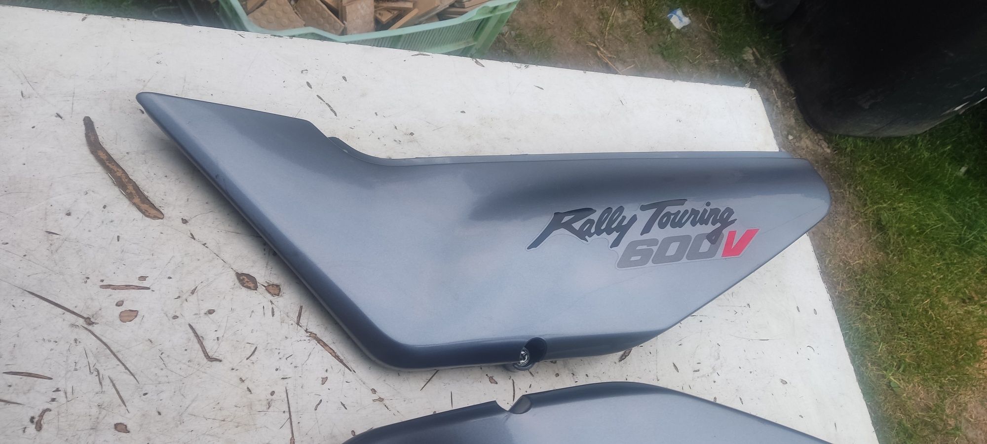 Honda transalp pd06 bok ogon boczek