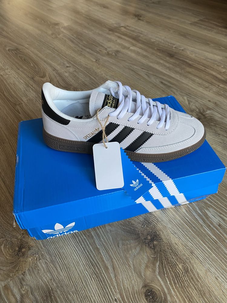 Sprzedam buty ( Adidas-Sneakersy Handball Spezial ).