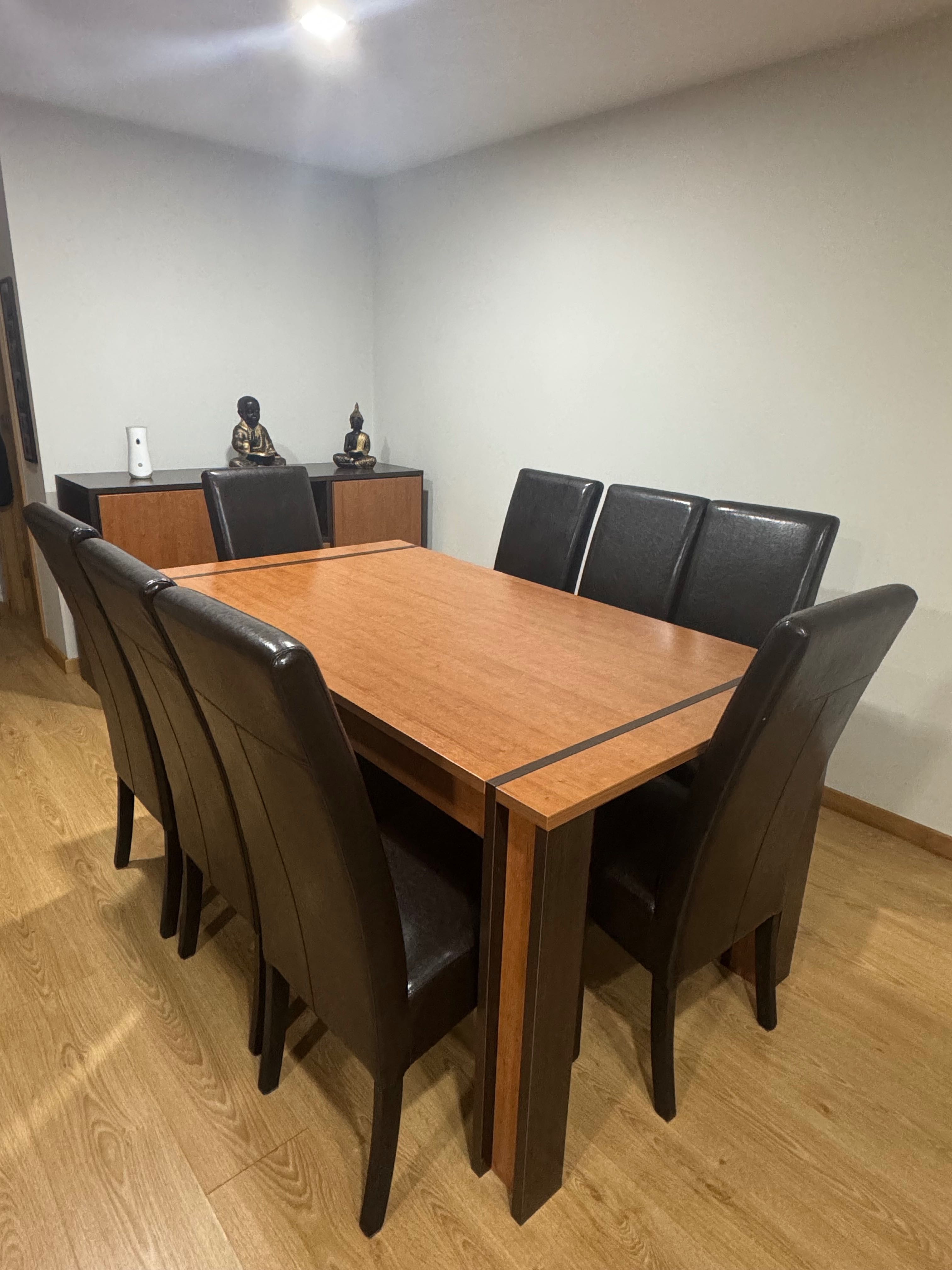 Mobília de sala estar e jantar
