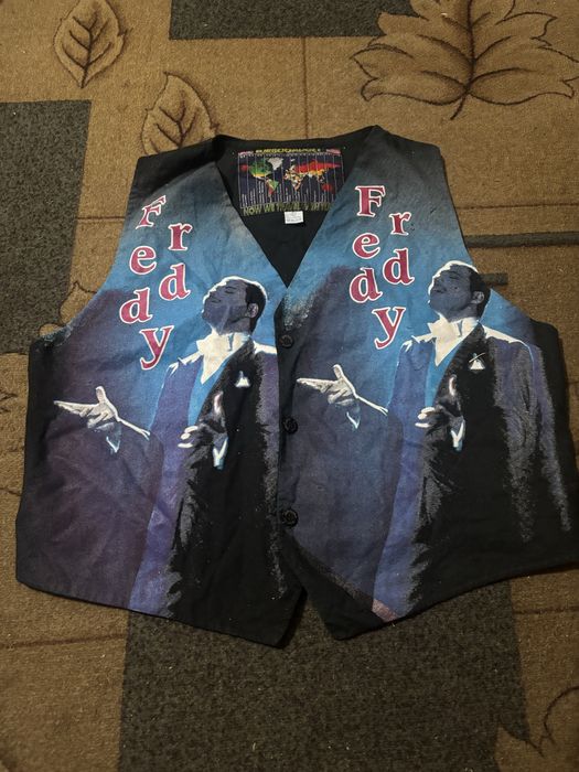 Продам жилет Freddy mercury