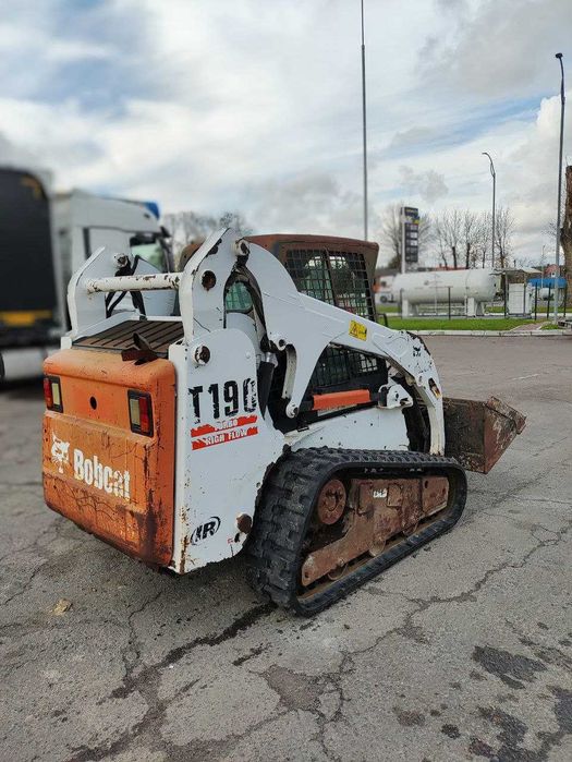 Фронтальний навантажувач Bobcat T190