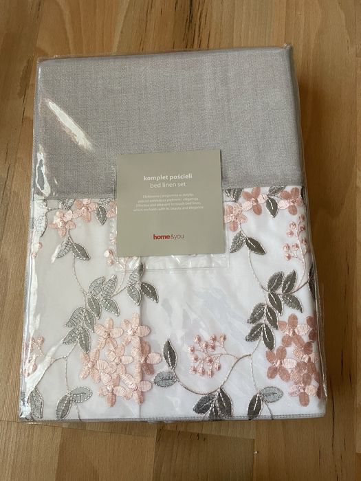 Elegancki komplet pościeli z haftem home&you