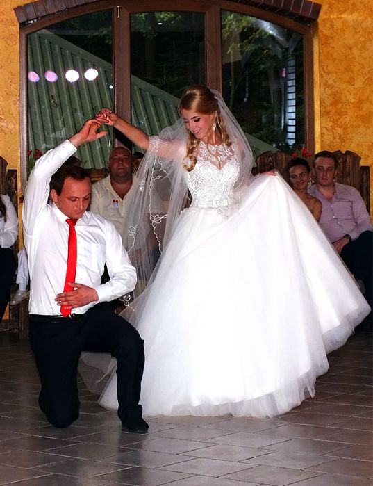 Продам весільне плаття