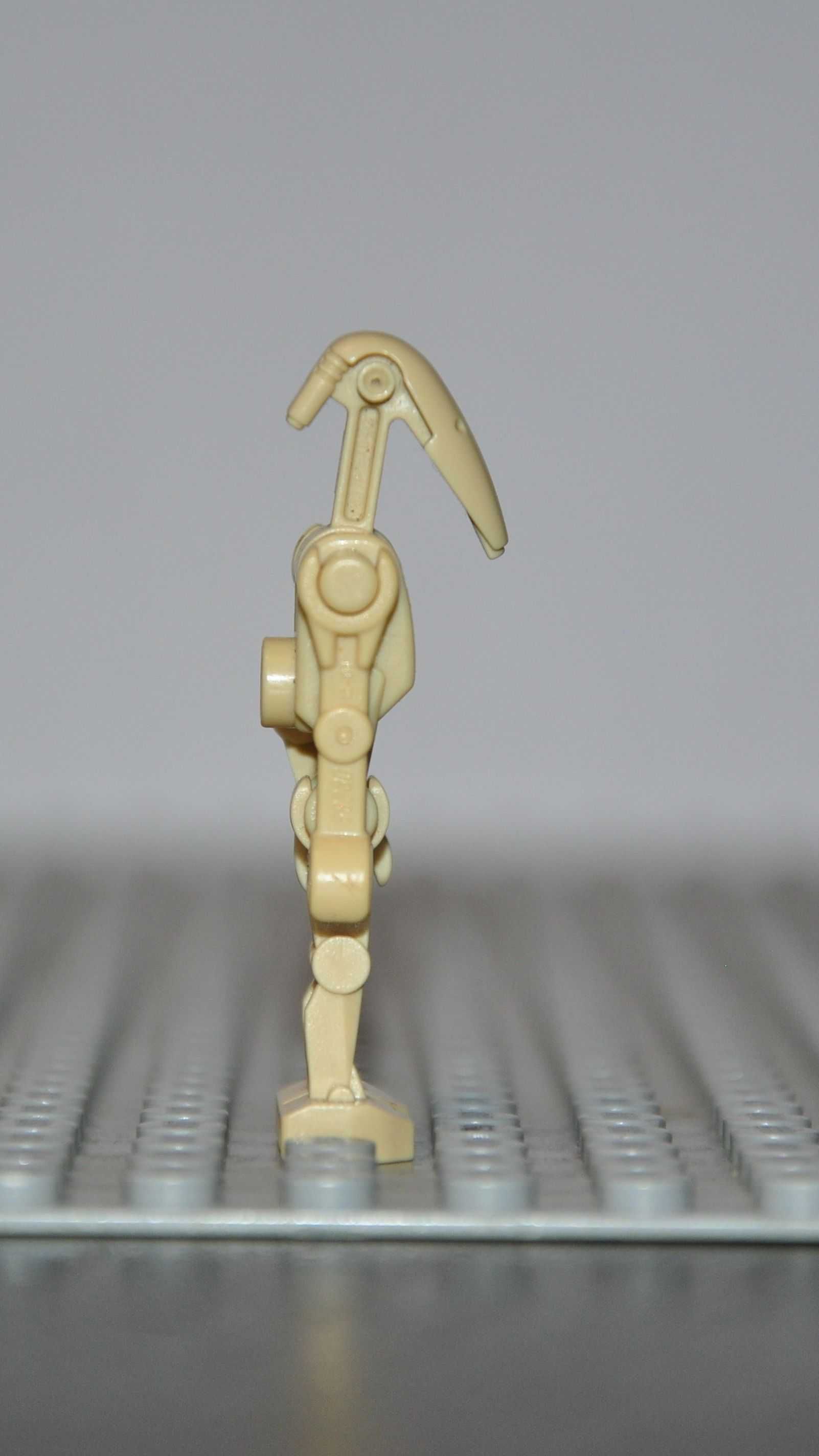 0310 Figurka LEGO sw0001c Star Wars Battle Droid with One Straight Arm