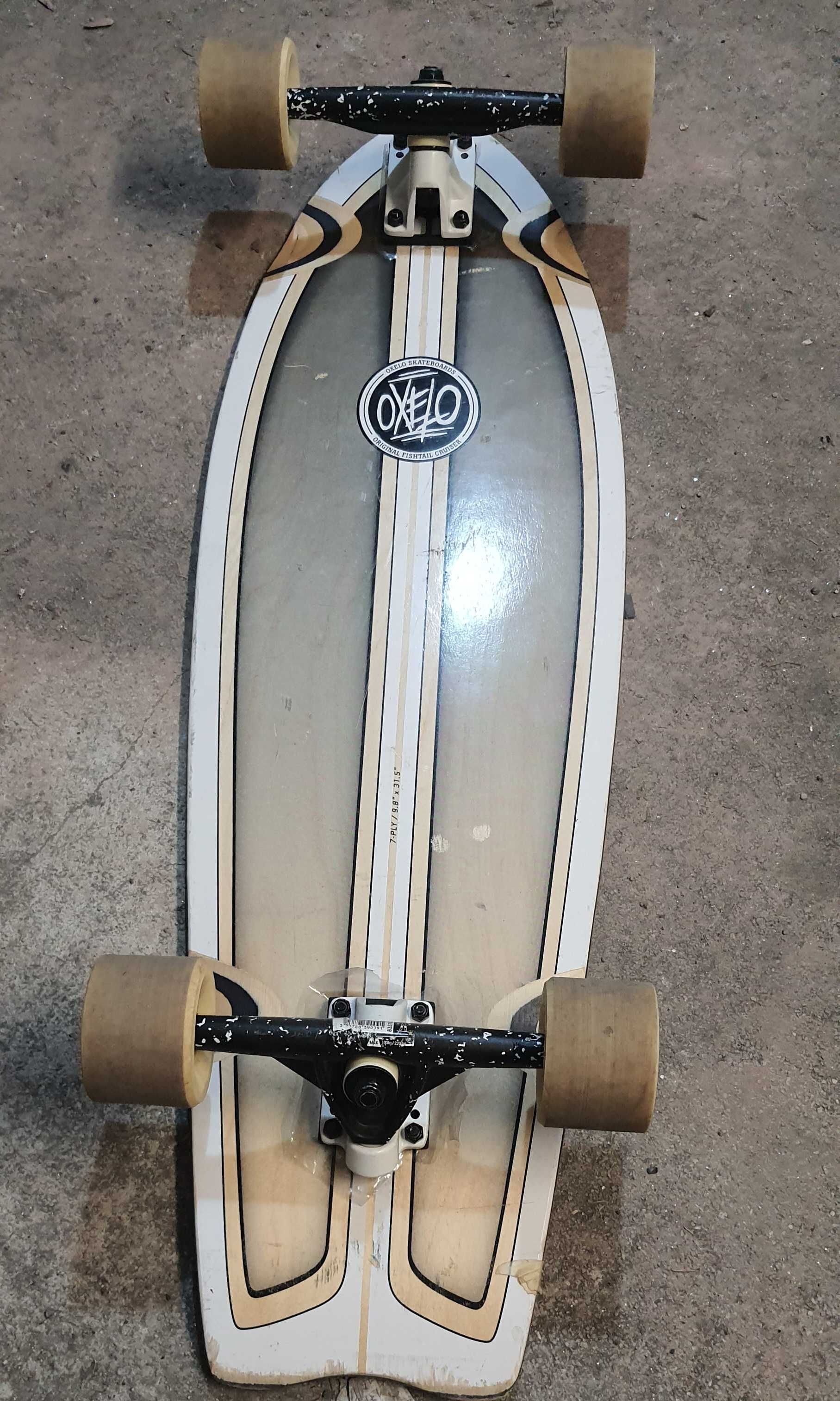 Vendo Skate,luvas box,trotenete bom estado.