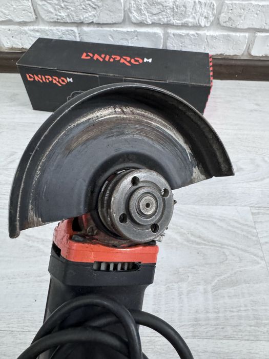 Шлифмашина угловая Dnipro-M GL-125S