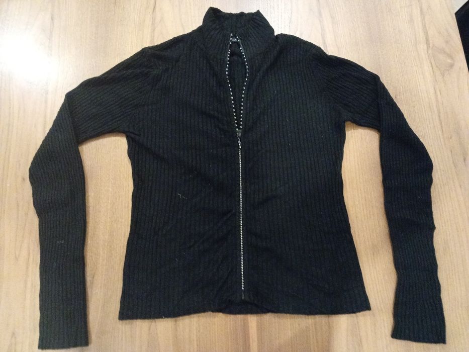 Camisola preta de manga comprida