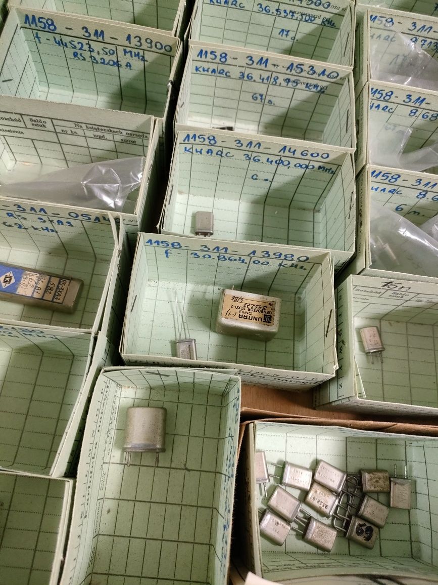 Kwarce oscylator kwarcowy rezonator 1158