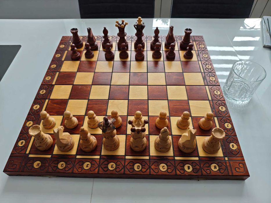 Sprzedam duże SZACHY drewniane OKAZJA !!!