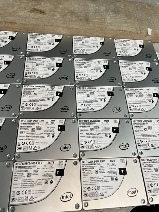 33x SSD 1.92TB Intel DC S4500 Series