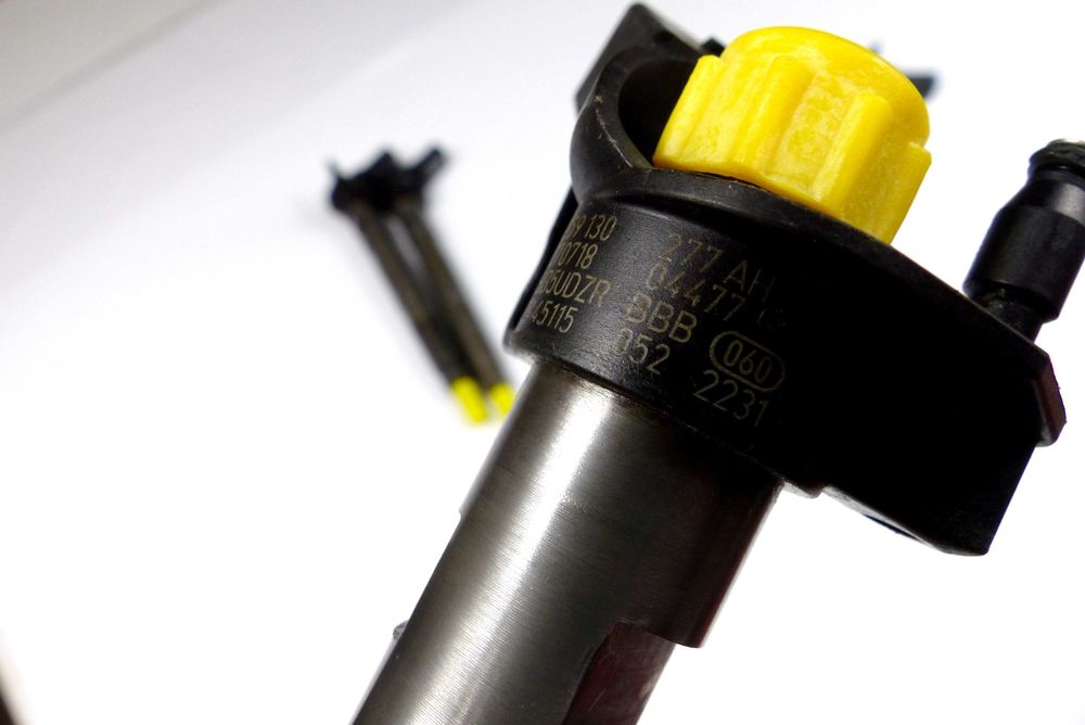 VW TOUAREG AUDI Q7 4L3.0TDI BUG Wtryskiwacz  0445.115.052