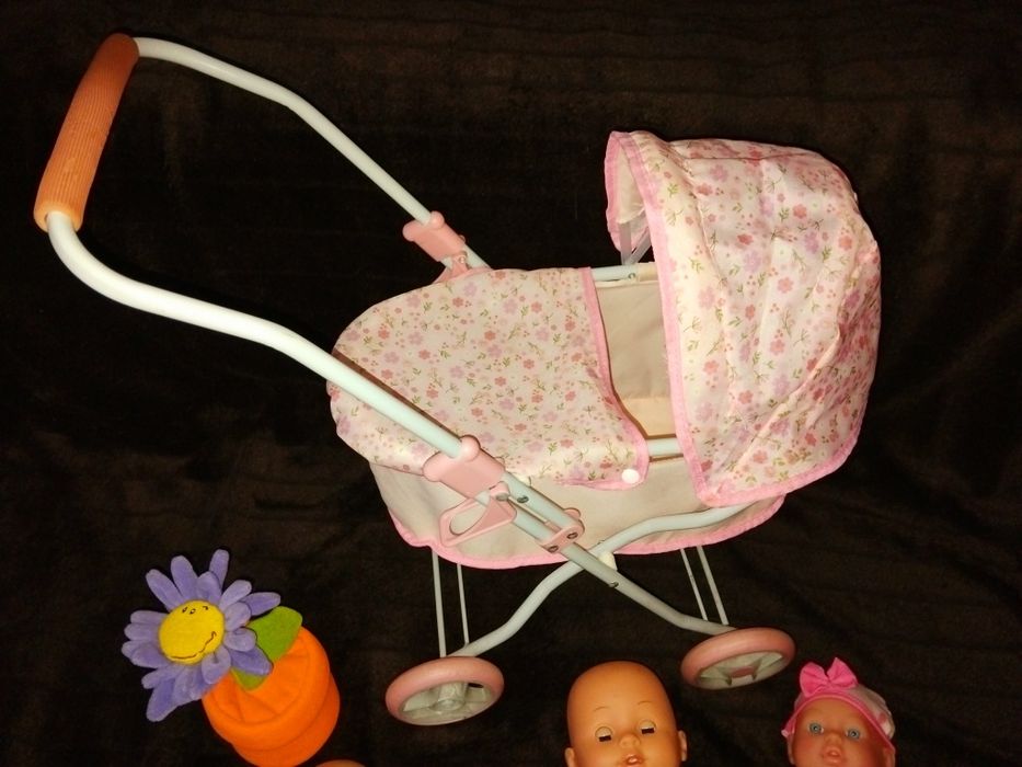 Коляска + 3 пупса