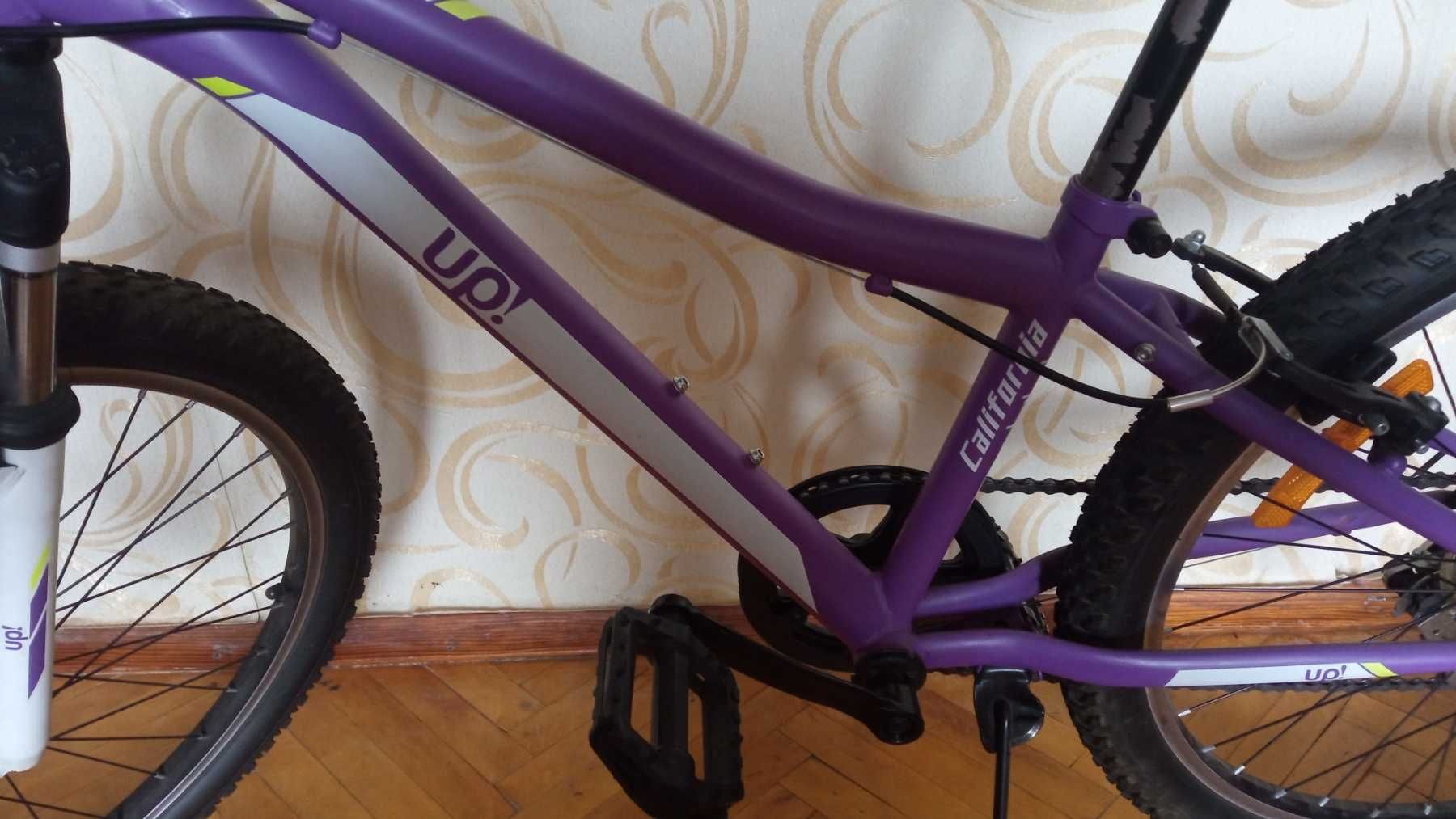 Продам бу Велосипед UP! 12"(30 см) California-UP біло-фіолетовий