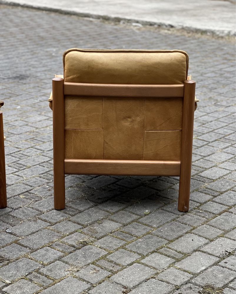 Mid century zestaw: sofa / fotel / podnóżek. Skóra bawola