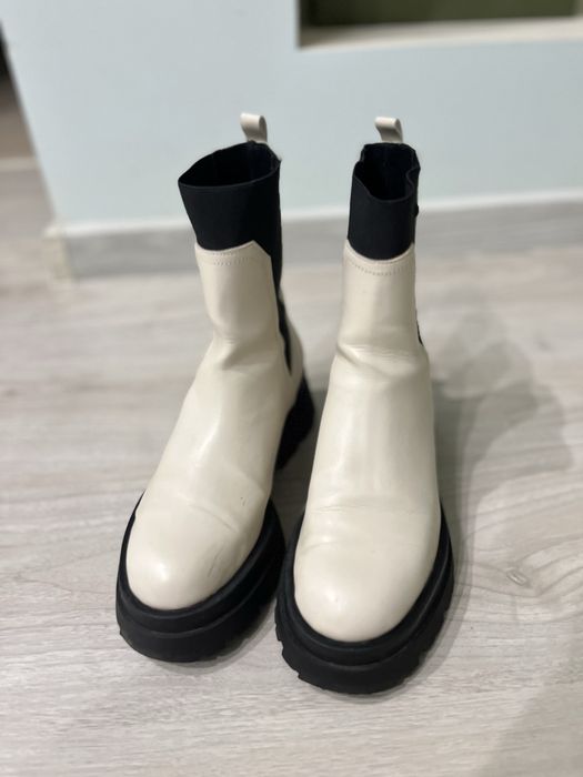 Зимнє шкіряне взуття