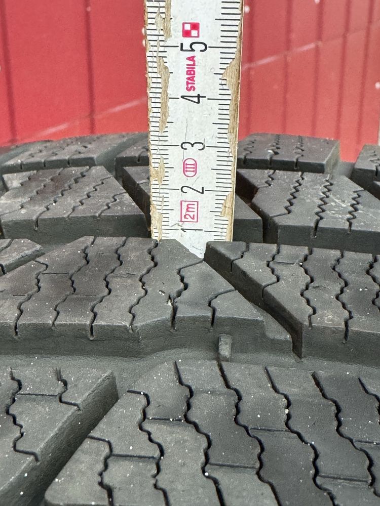 Зимова Гума 245/50 R18 Continental ContiWinterContact TS830P