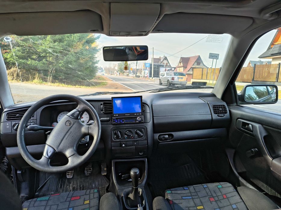 Witam mam na sprzedaż samochód golf 3