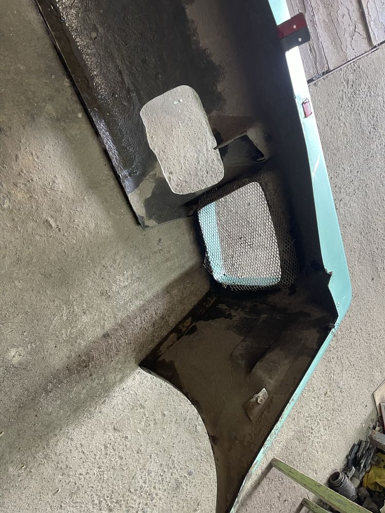 Продам б/у задний бампер AVR ВАЗ 2109