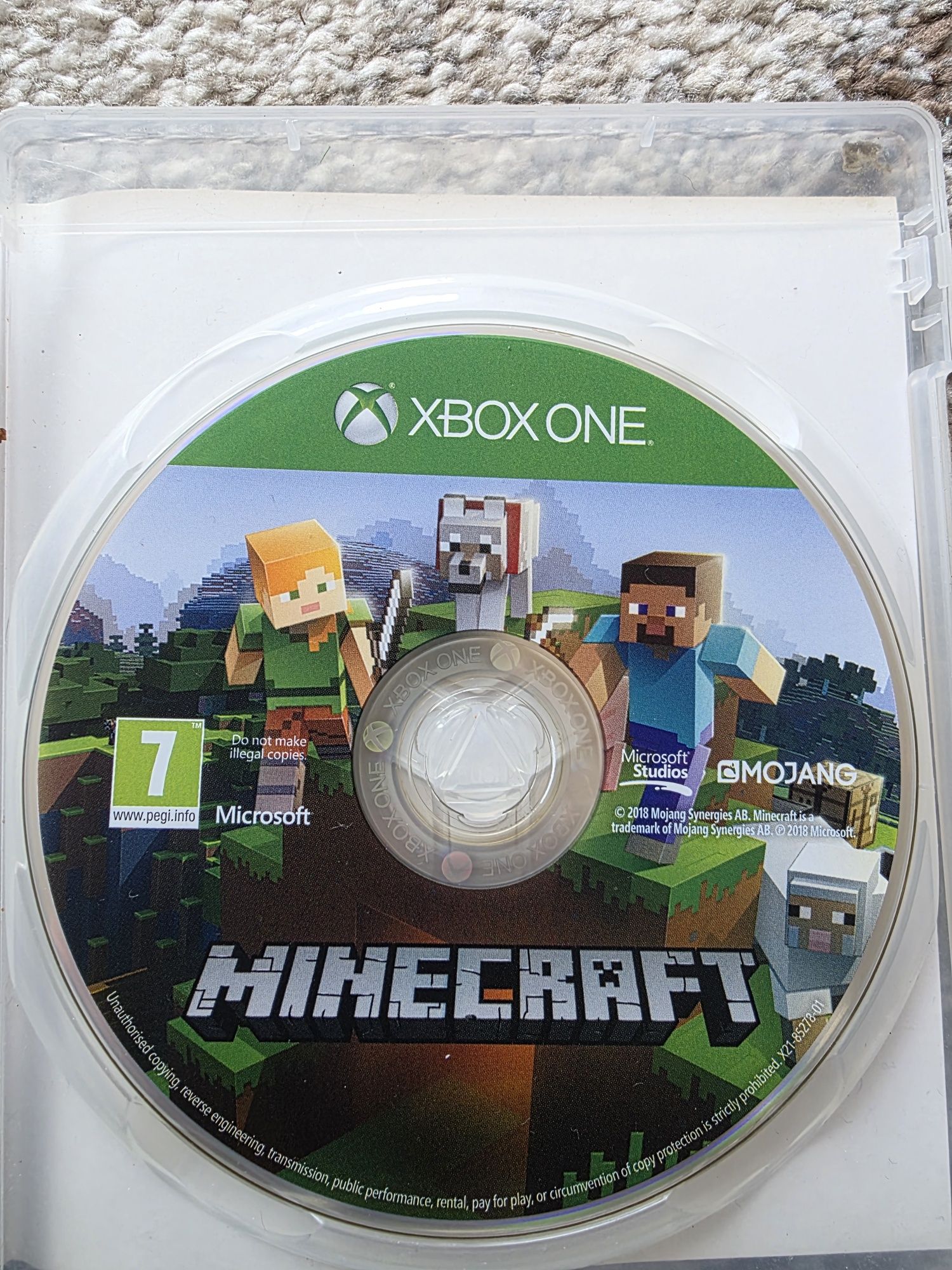 Xbox One S 1Tb + Minecraft
