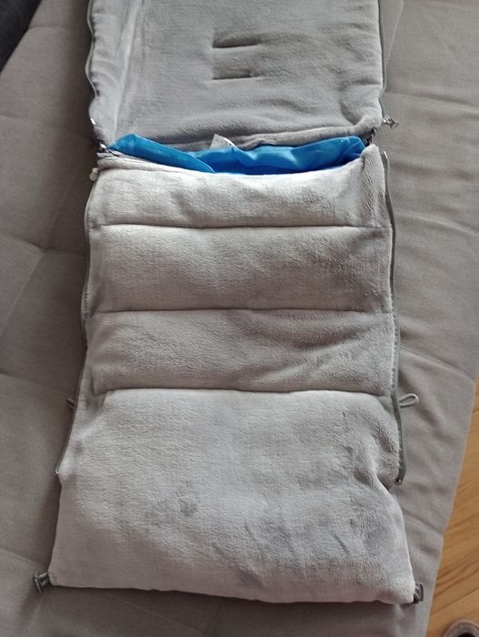 Śpiworek zimowy do wózka na sanki GROW UP