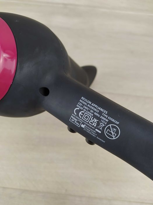 Revlon RVDR5823 Fast & Light Suszarka do włosów USZKODZONA