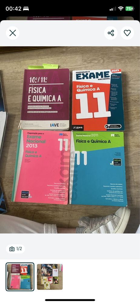 manuais escolares fisica e quimica A e biologia e geologia A