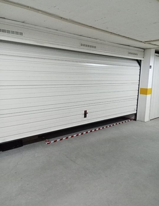 Garagem para arrumos