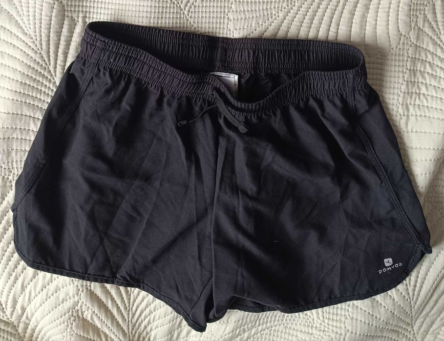 Czarne spodenki sportowe Decathlon 12-13 łat,149-159 cm