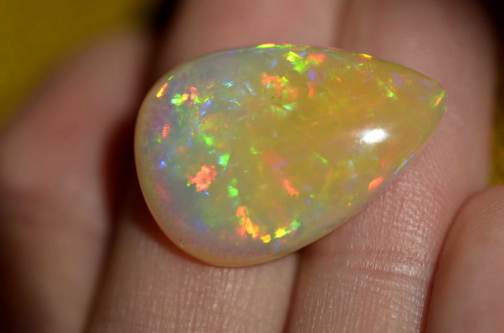 certyfikat duży naturalny opal etiopski 11.43 ct