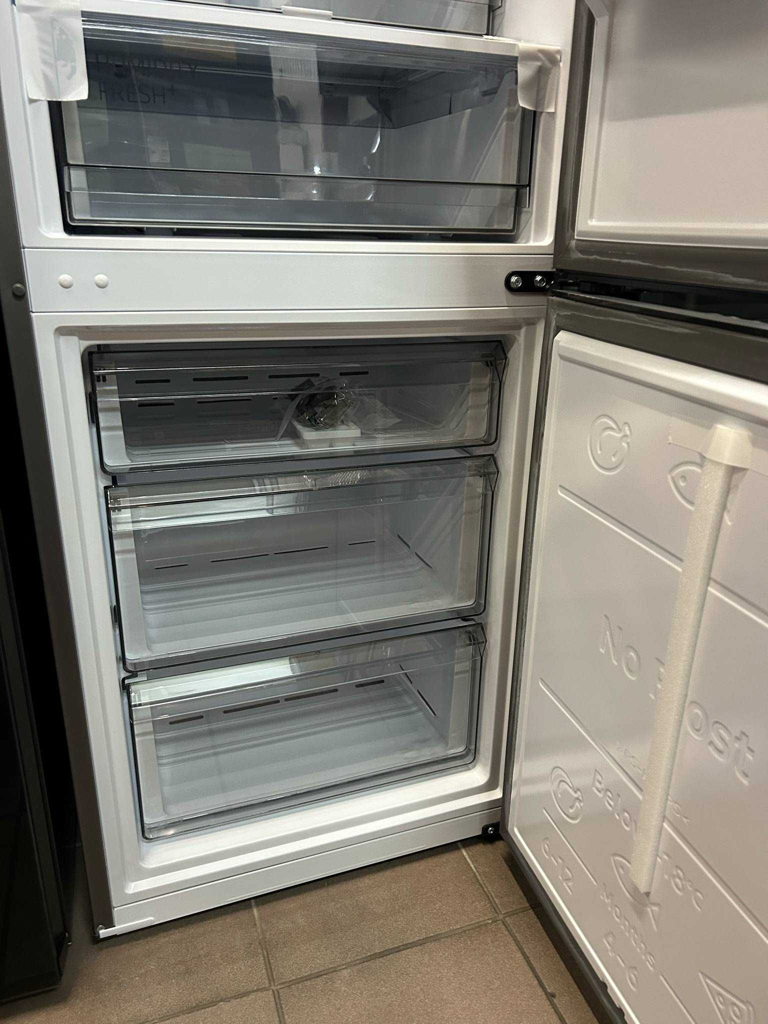 Lodówka Samsung Bespoke RB38C7B5E22 Pełny No Frost 203cm