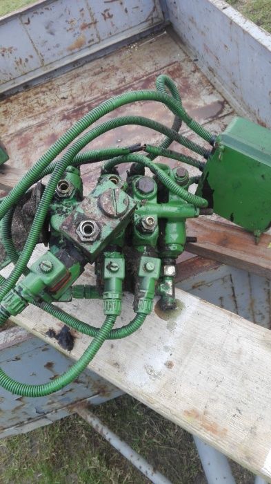 Rozdzielacz hydrauliczny john deere 1188 , 1177