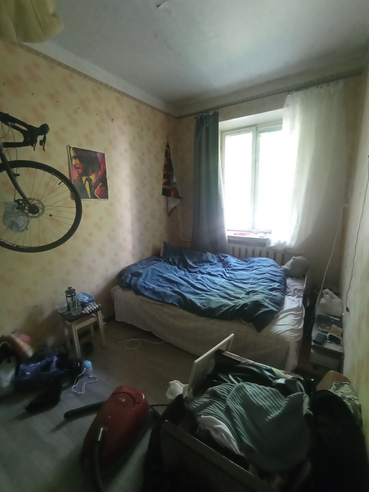 2х комнатная квартира, под ремонт. Сталеваров,  Вознесеновский