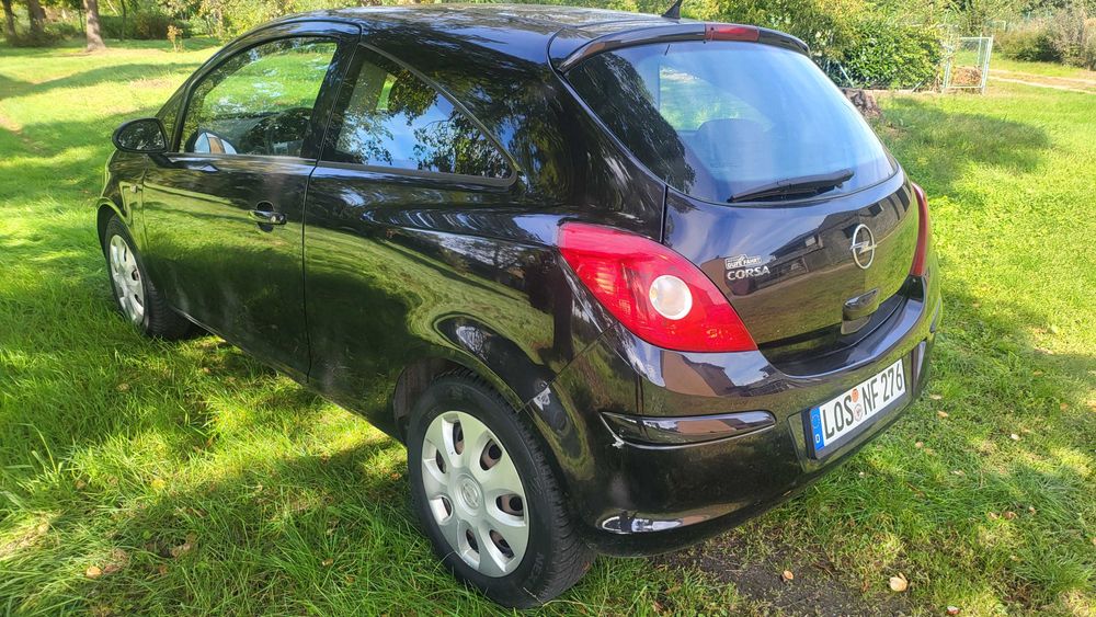 OPEL Corsa 2008 1.2 benz 4cylindry 180000km  dwa klucze z Niemiec