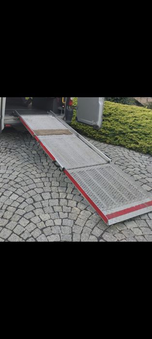 Rampa do przewozu osób niepełnosprawnych  wózków inwalidzkich