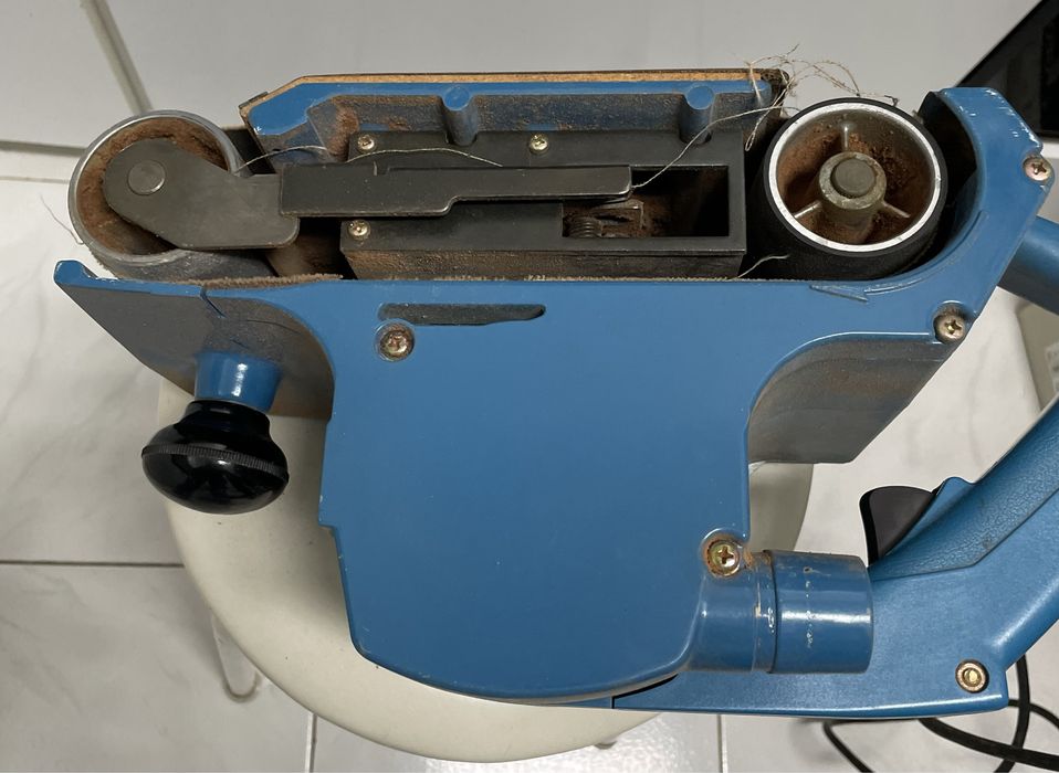 Lixadora de cinta/ Belt Sander da RYOBI