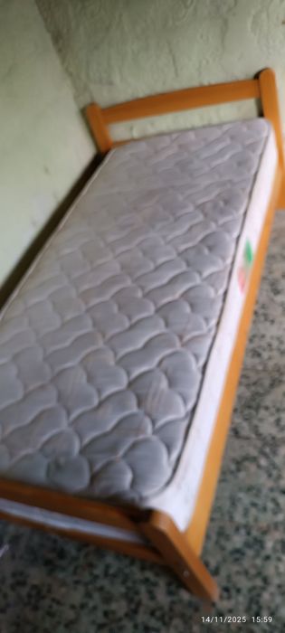 Cama com colchão. Em ótimo estado.  Solteiro aproveitem a oportunidade