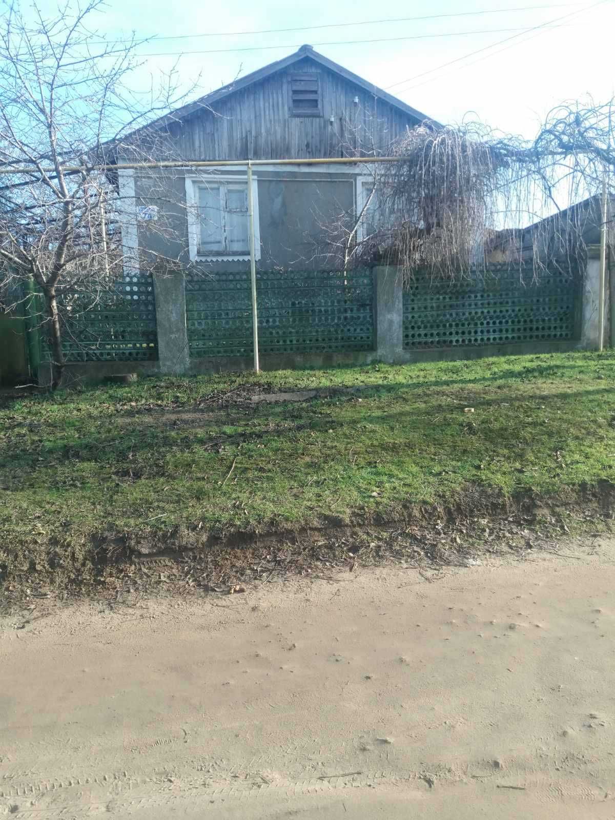 Продам дом в пгт.Лиманское. Раздельнянский район, 14 соток, 46 кв.м 
У