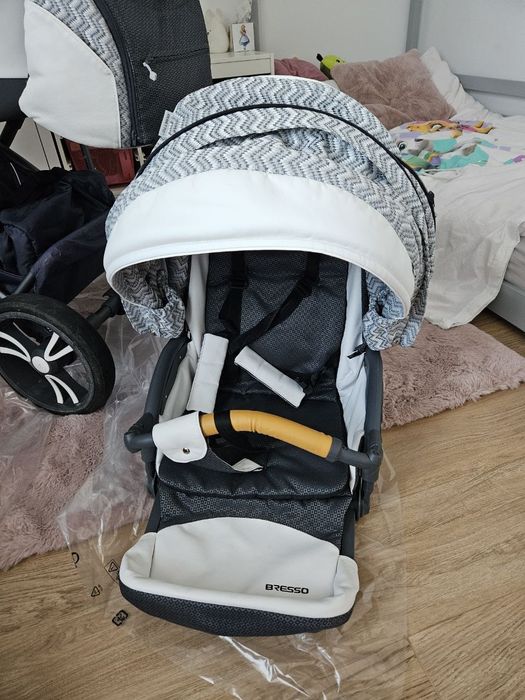 Wózek głęboki że spacerówką Bebetto