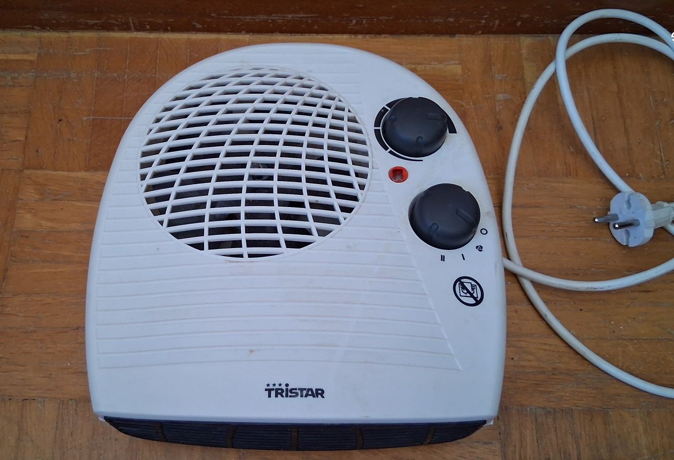 Termoventilador Horizontal TRISTAR KA-5046