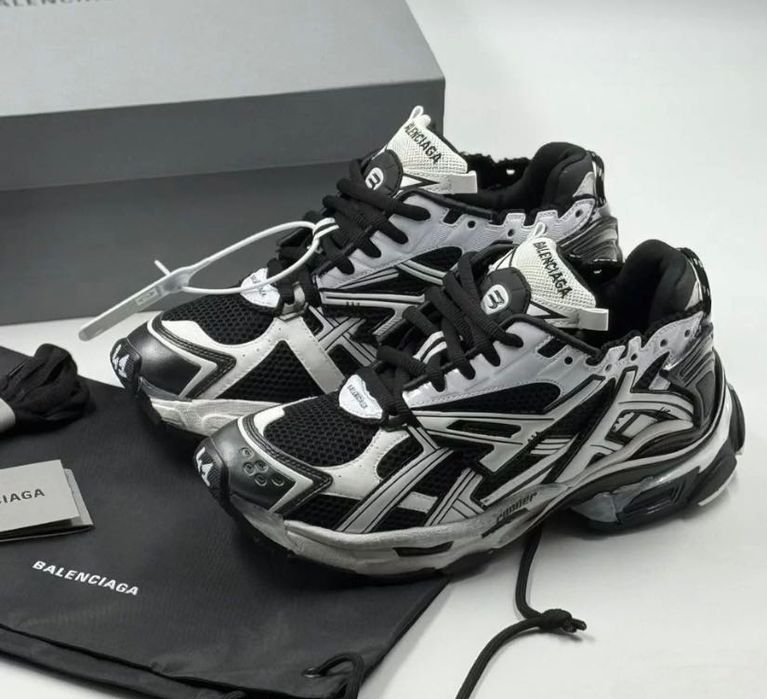 Balenciaga Runner
