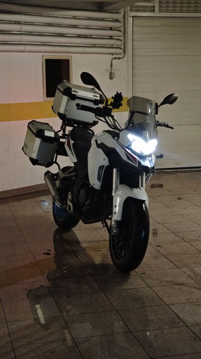 Benelli trk 251 branca