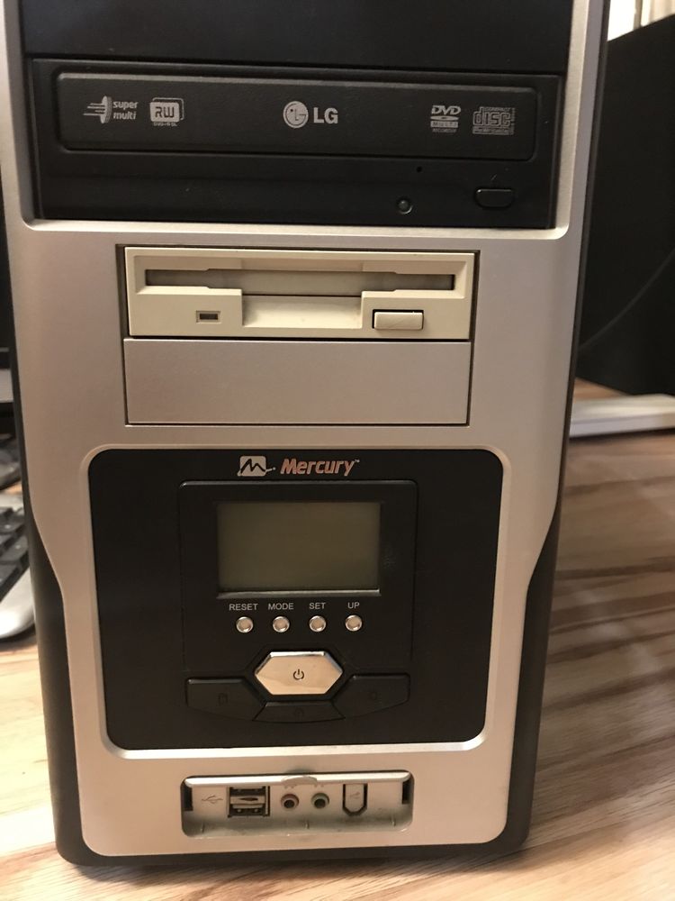 Komputer + glosniki 5.1 + monitor + klawiatura